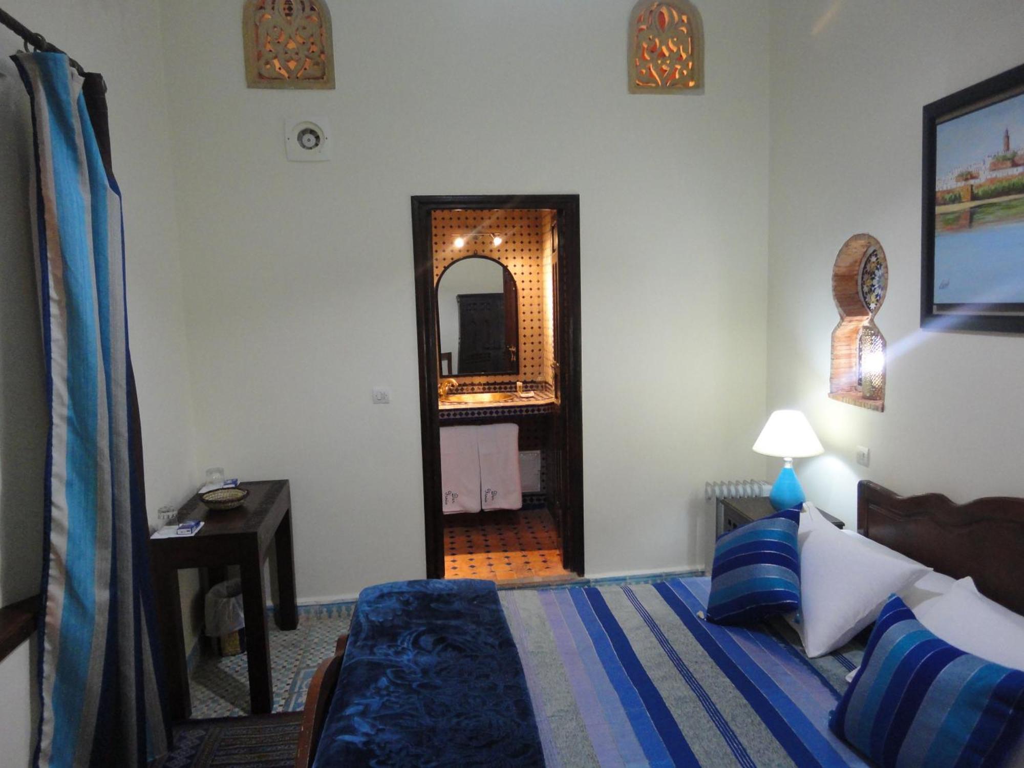 Dar Yanis Hotel Рабат Стая снимка